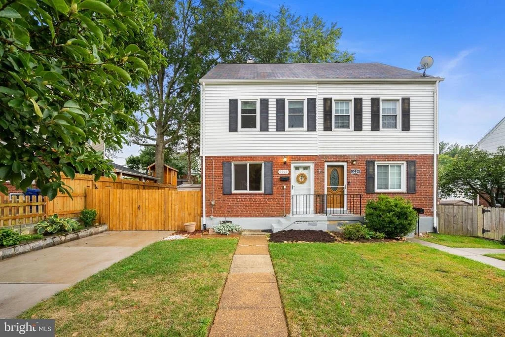 Photo of 2227 SWEETBRIAR DRIVE
