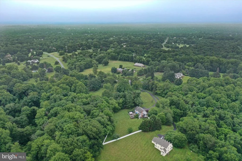 Photo of 22217 CREEKVIEW DRIVE