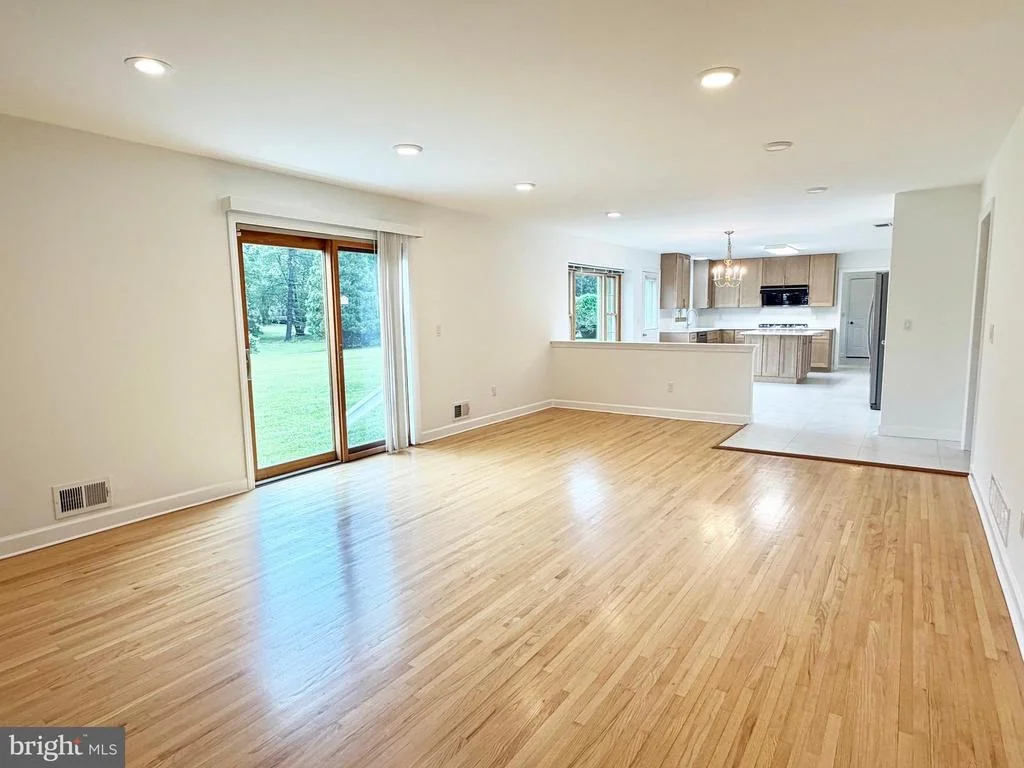 Photo of 8 EVANS DRIVE