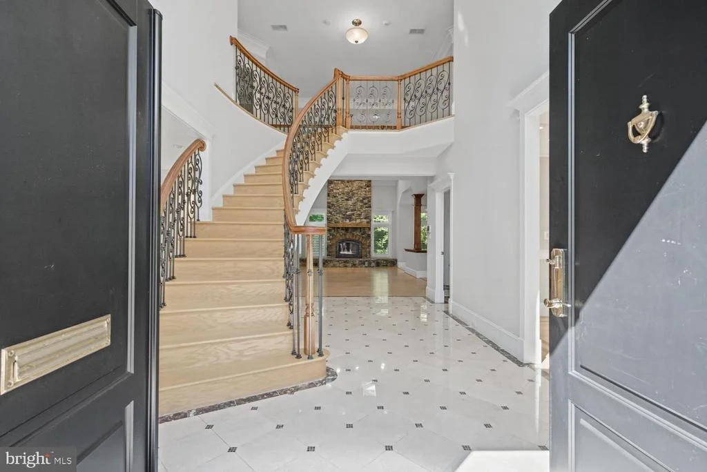 Photo of 9404 FOREST HAVEN DRIVE
