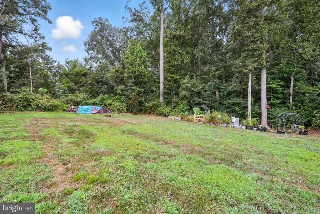 Photo of 16 CRESTVIEW DRIVE