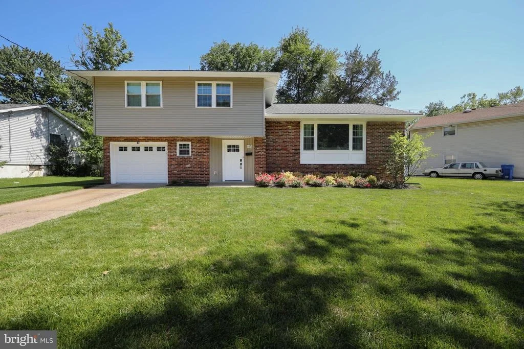 Photo of 507 HOWARD ROAD