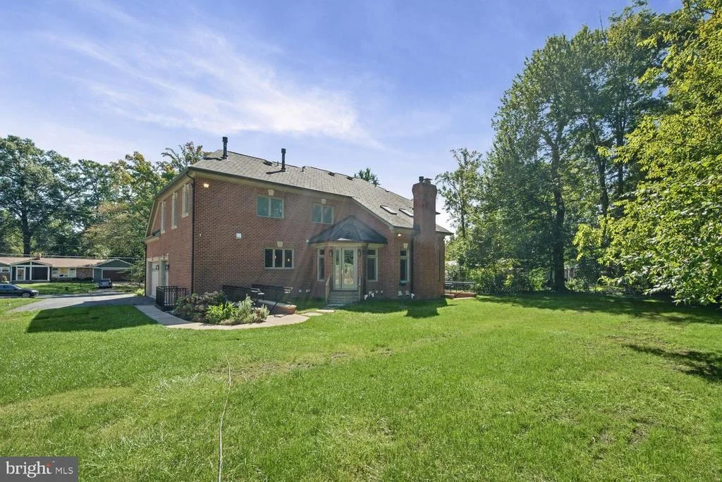 Photo of 9404 FOREST HAVEN DRIVE