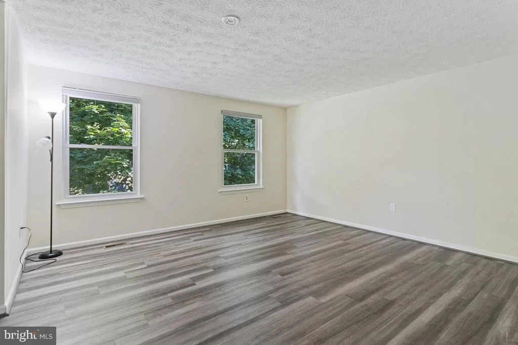 Photo of 8032 RED JACKET WAY