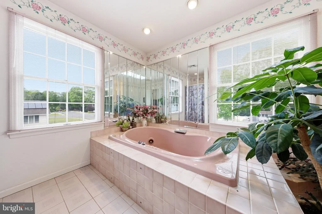 Photo of 1 MOSS VIEW LANE