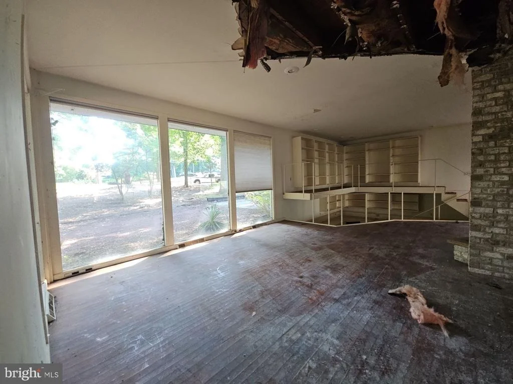 Photo of 10 OAK DRIVE