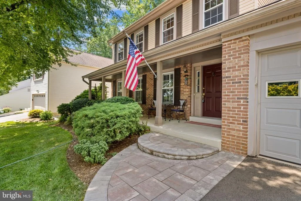 Photo of 9304 MAINSAIL DRIVE