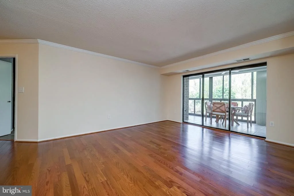 Photo of Unit 4521 at 15100 INTERLACHEN DRIVE