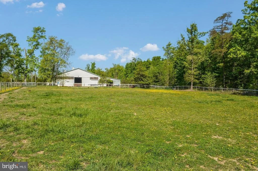 Photo of 15104 GARDNER ROAD