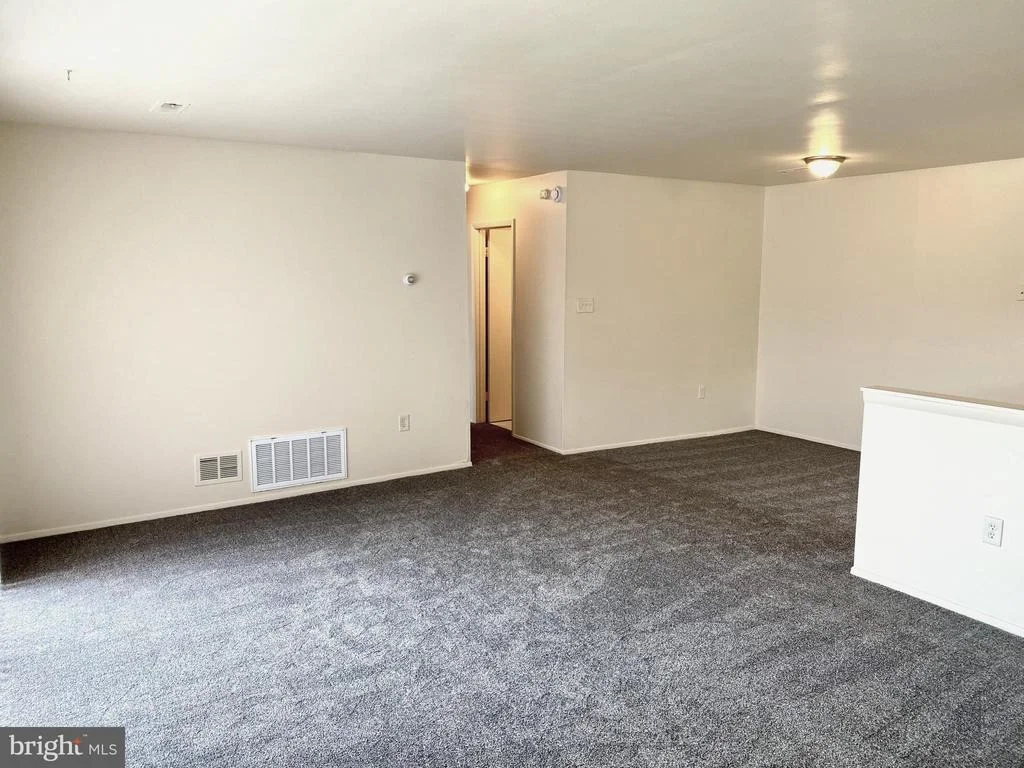 Photo of Unit 822D at 822 WINDSTREAM WAY