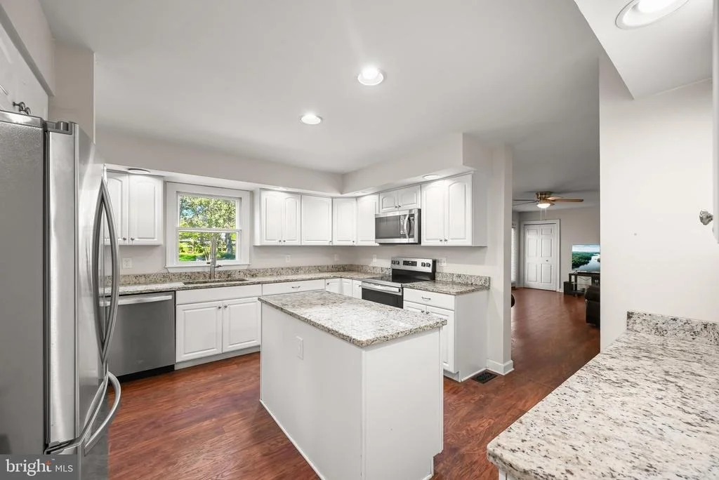 Photo of 1672 THRASHER DRIVE