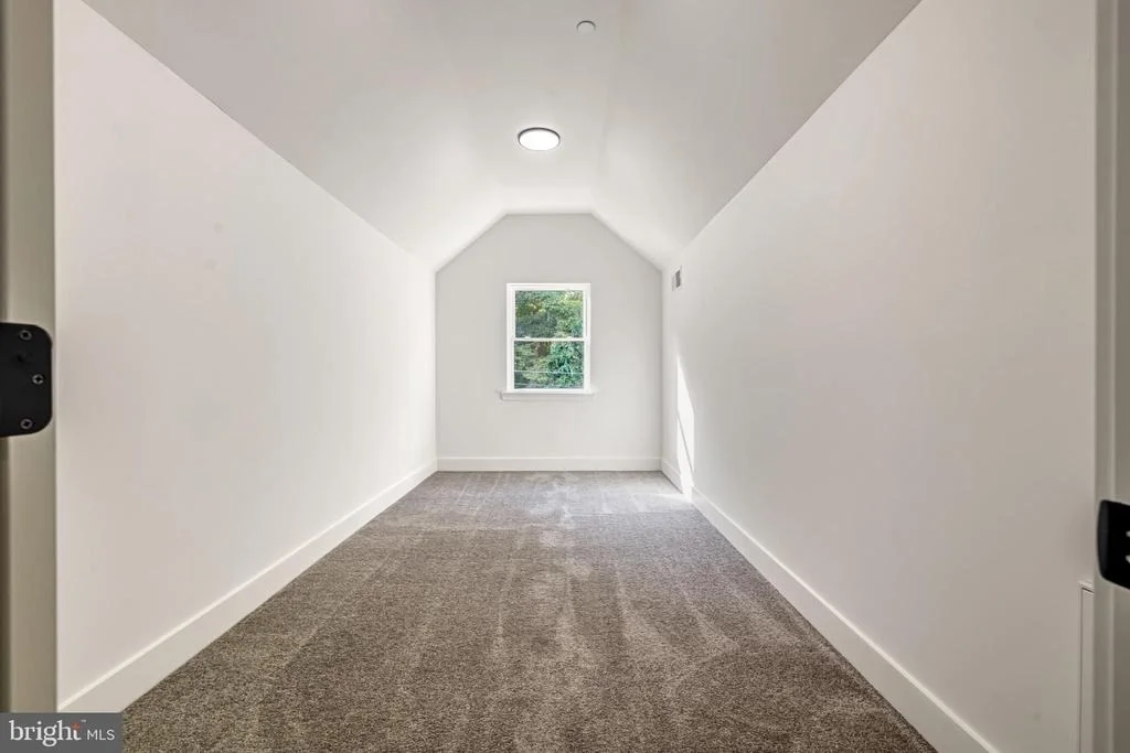 Photo of 1909 MITCHELL DRIVE