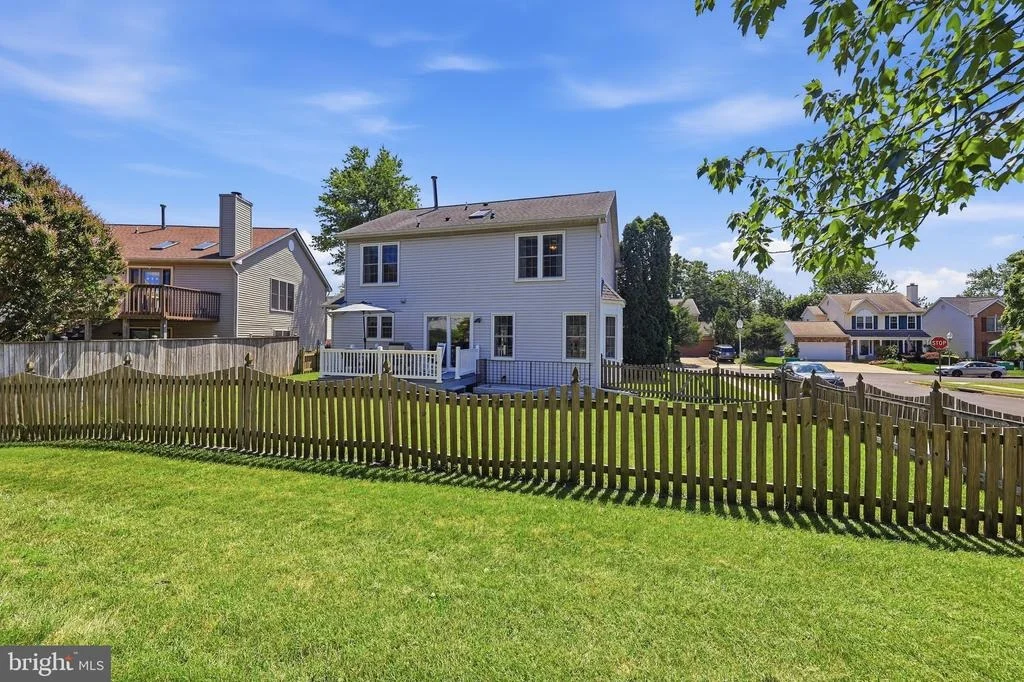 Photo of 1019 CHINABERRY DRIVE