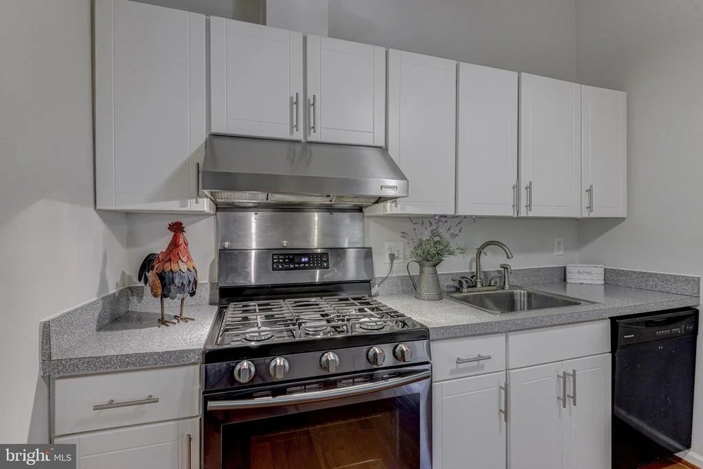 Photo of 9467 MACOMBER LANE