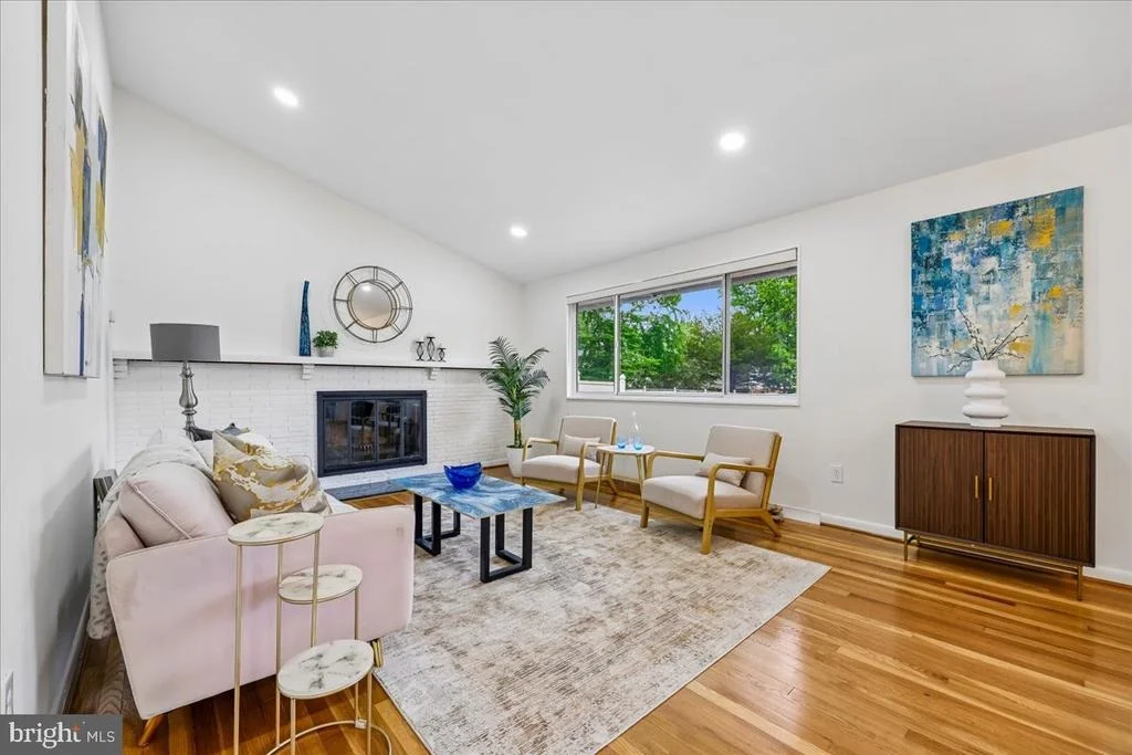 Photo of 1105 LAMBERTON DRIVE