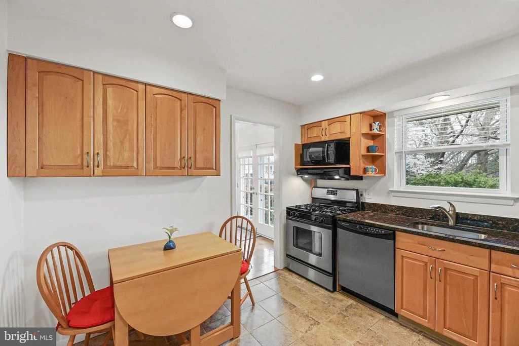 Photo of 4616 EXETER STREET