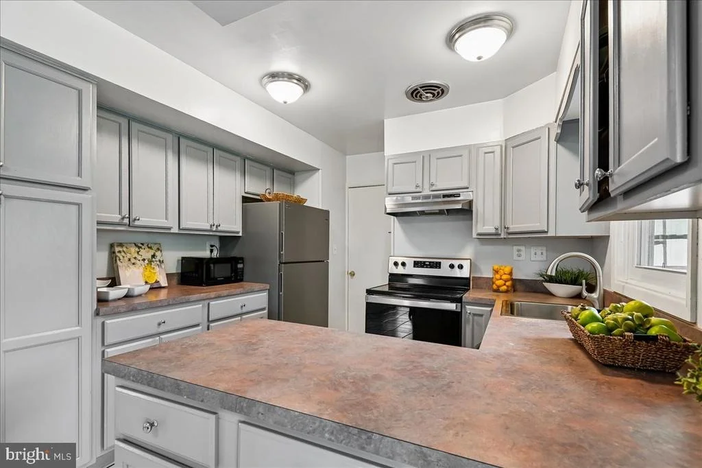 Photo of 2615 KENNISON LANE