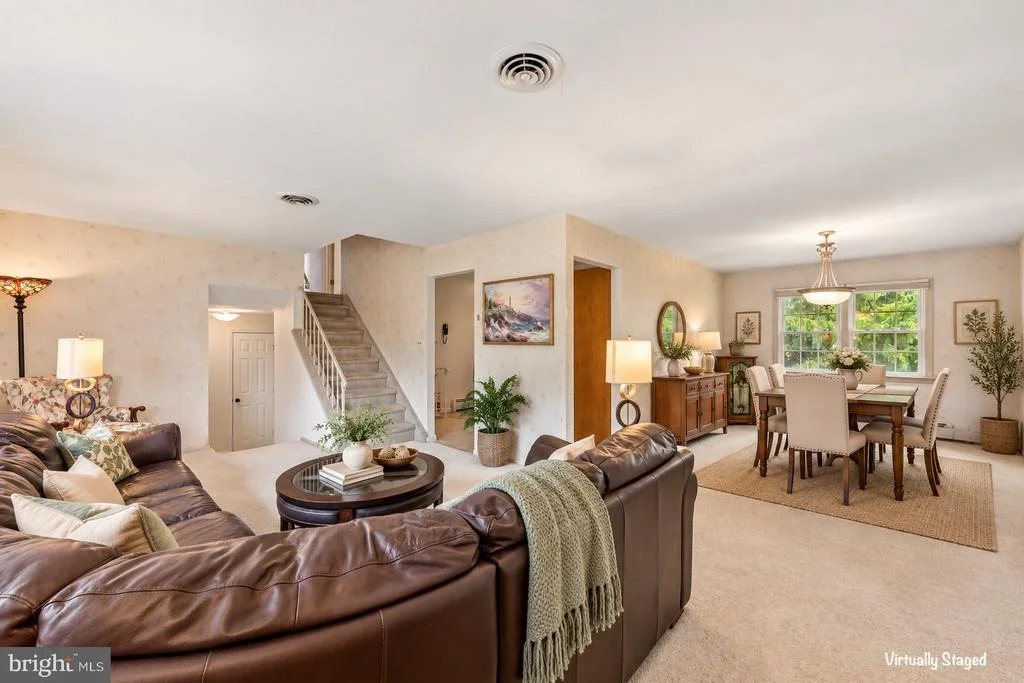 Photo of 10 PASADENA DRIVE