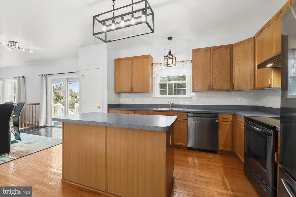 Photo of 236 LAKE COVENTRY DRIVE