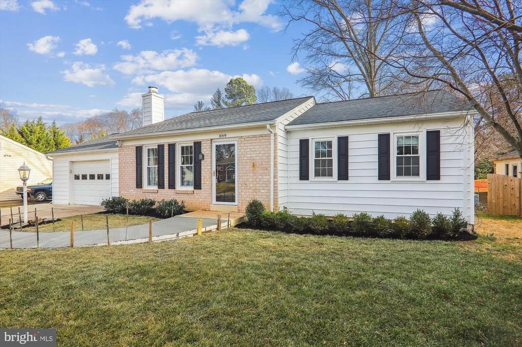 Photo of 18519 BOWIE MILL ROAD