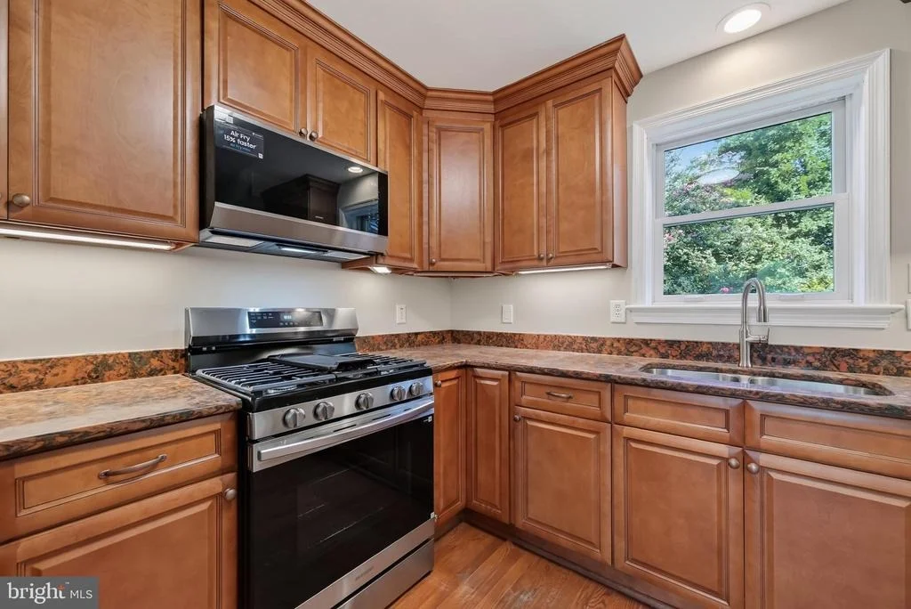 Photo of 9802 FOREST GROVE DRIVE