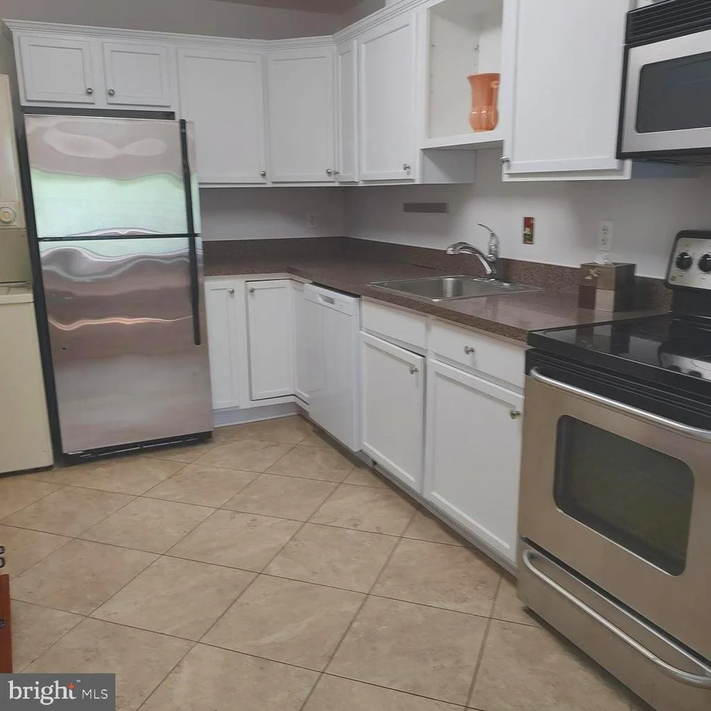Photo of Unit 2302 at 15107 INTERLACHEN DRIVE