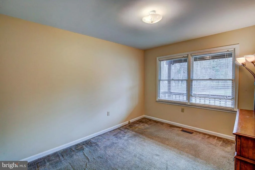 Photo of 4511 KINGS ROAD