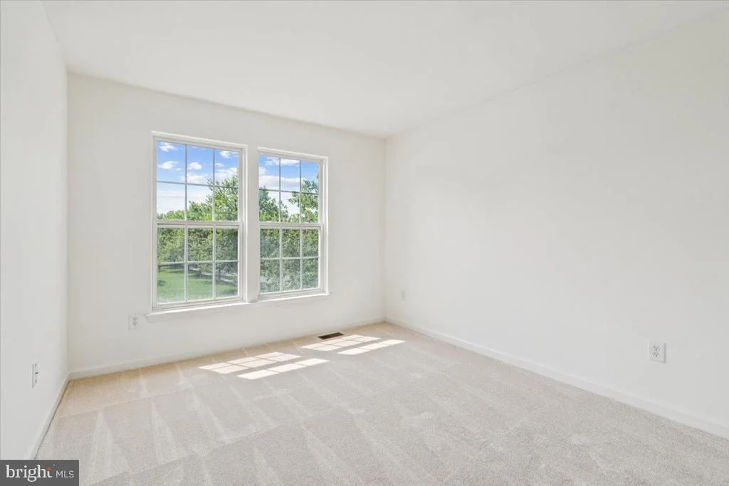 Photo of 5180 BOSCOMBE COURT