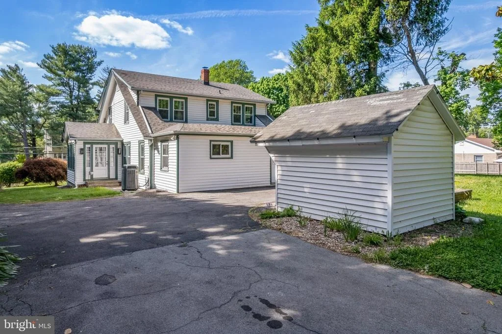 Photo of 28733 RIDGE ROAD