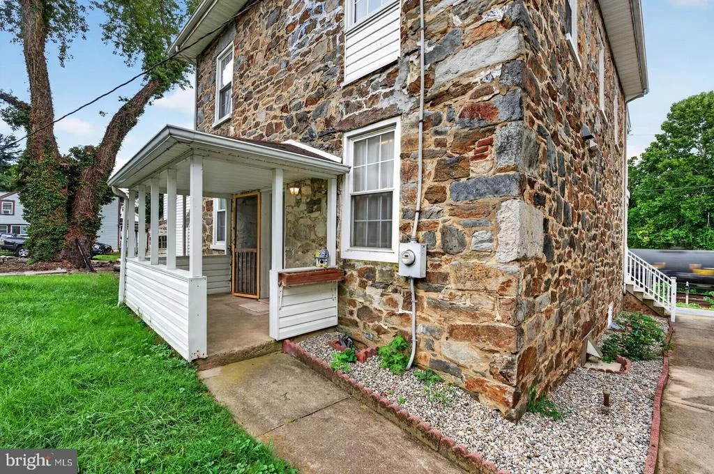 Photo of 18854 SANDYHOOK ROAD