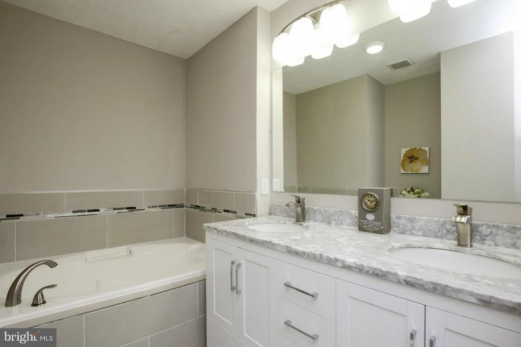 Photo of Unit 5 at 4272 MAPLE PATH CIRCLE