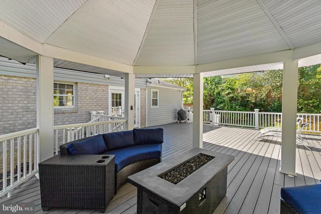 Photo of 6808 HOUNDMASTER ROAD