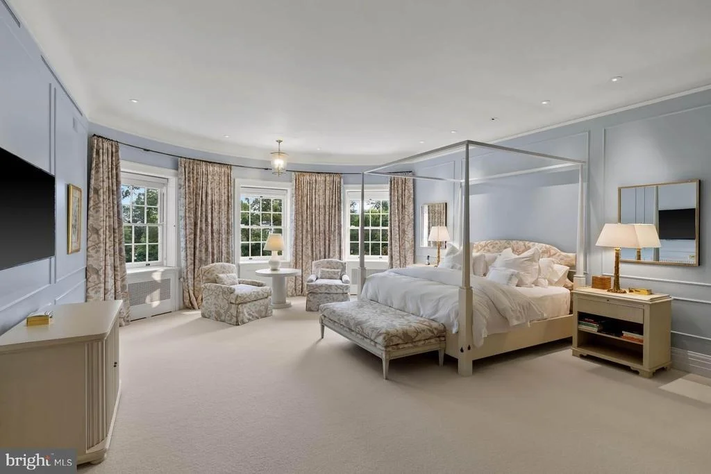 Photo of 15 CHARLCOTE PLACE