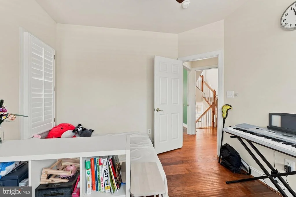 Photo of 44121 RIVERPOINT DRIVE