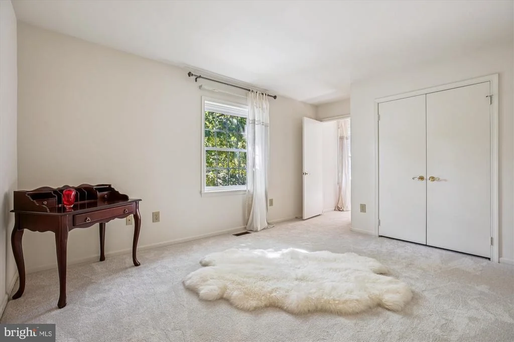 Photo of 9537 FOX HOLLOW