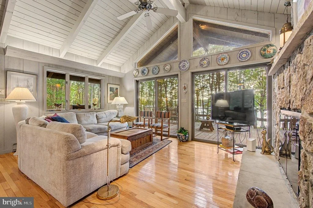 Photo of 1677 SHORELINE DRIVE