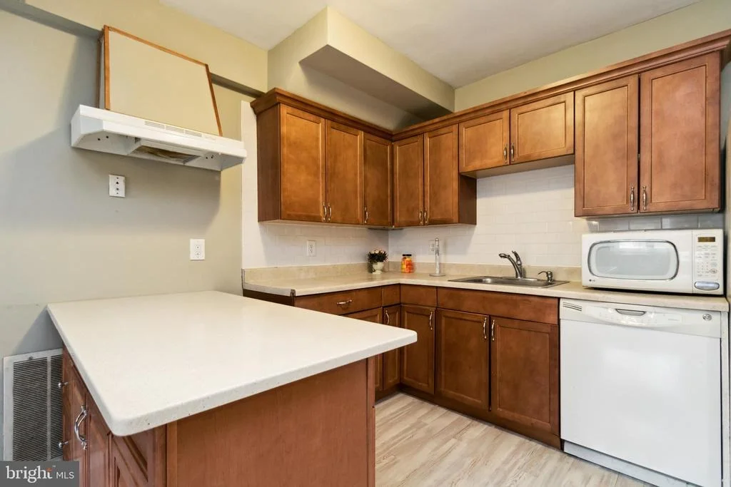 Photo of 10801 MIDSUMMER DRIVE
