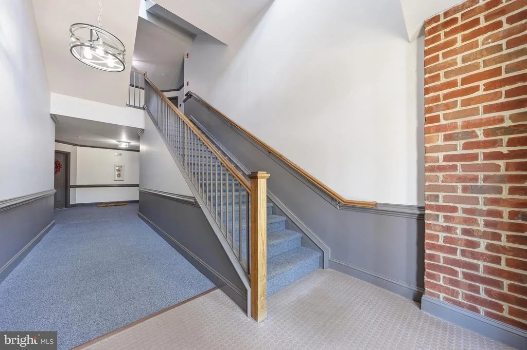 Photo of Unit 2A at 2402 ELLSWORTH WAY