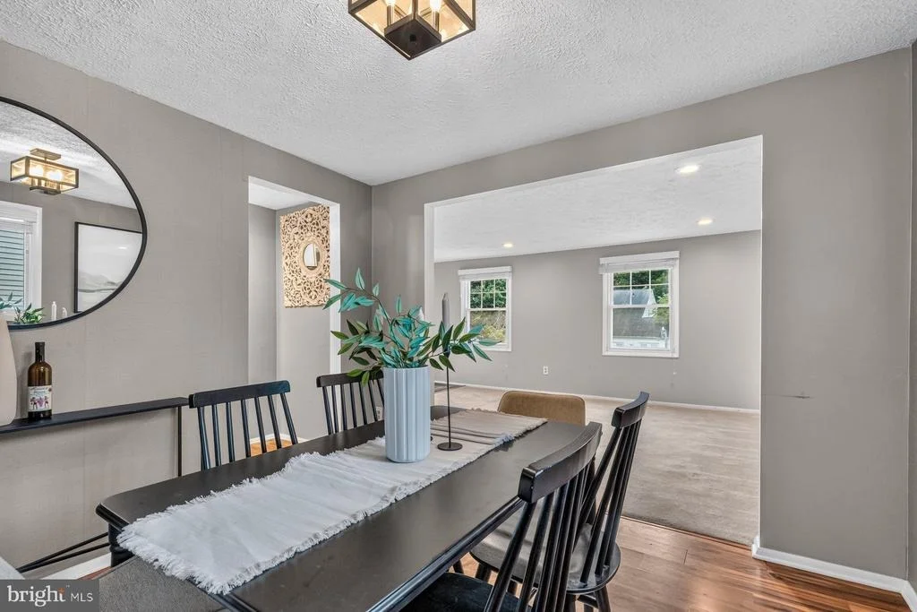 Photo of 935 MARINE DRIVE