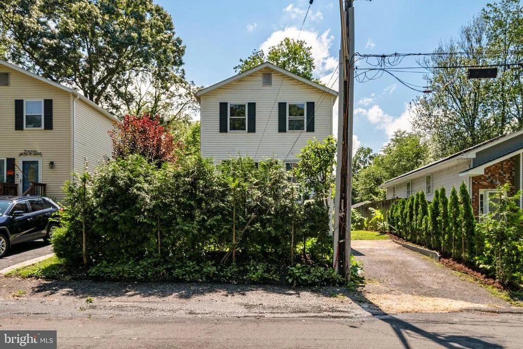Photo of 1734 RIDGELY ROAD