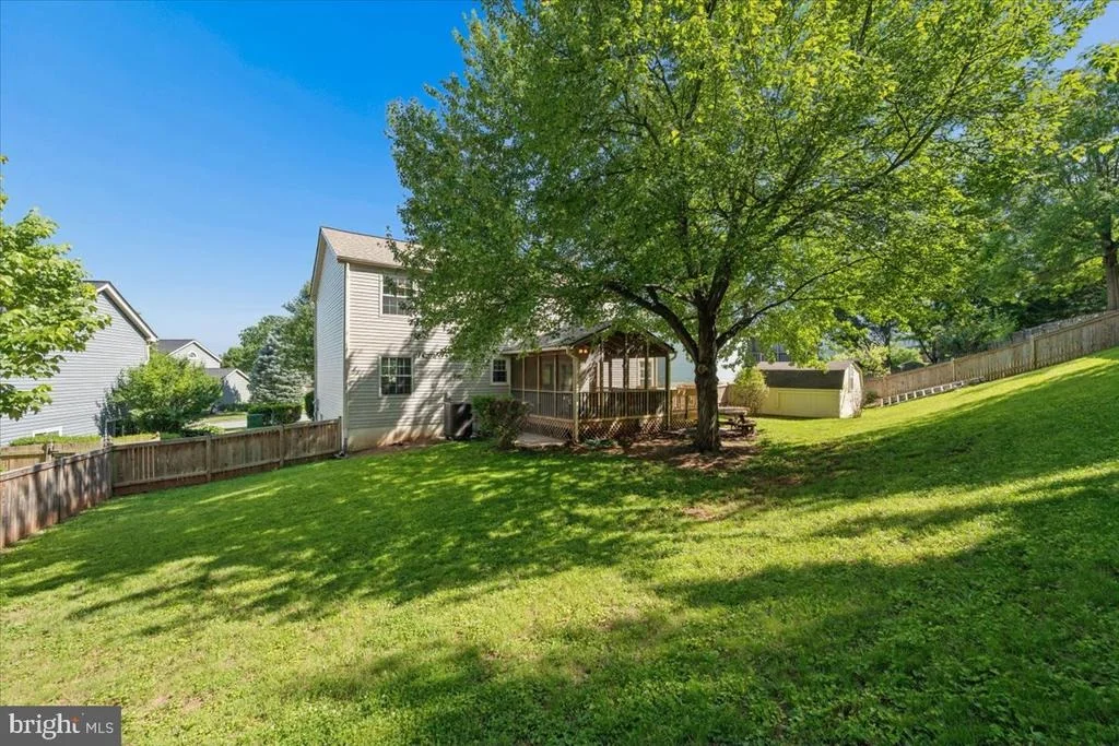 Photo of 6396 DEVONSHIRE LANE