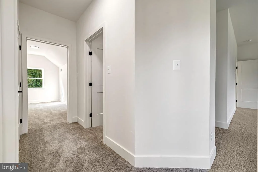 Photo of 1909 MITCHELL DRIVE