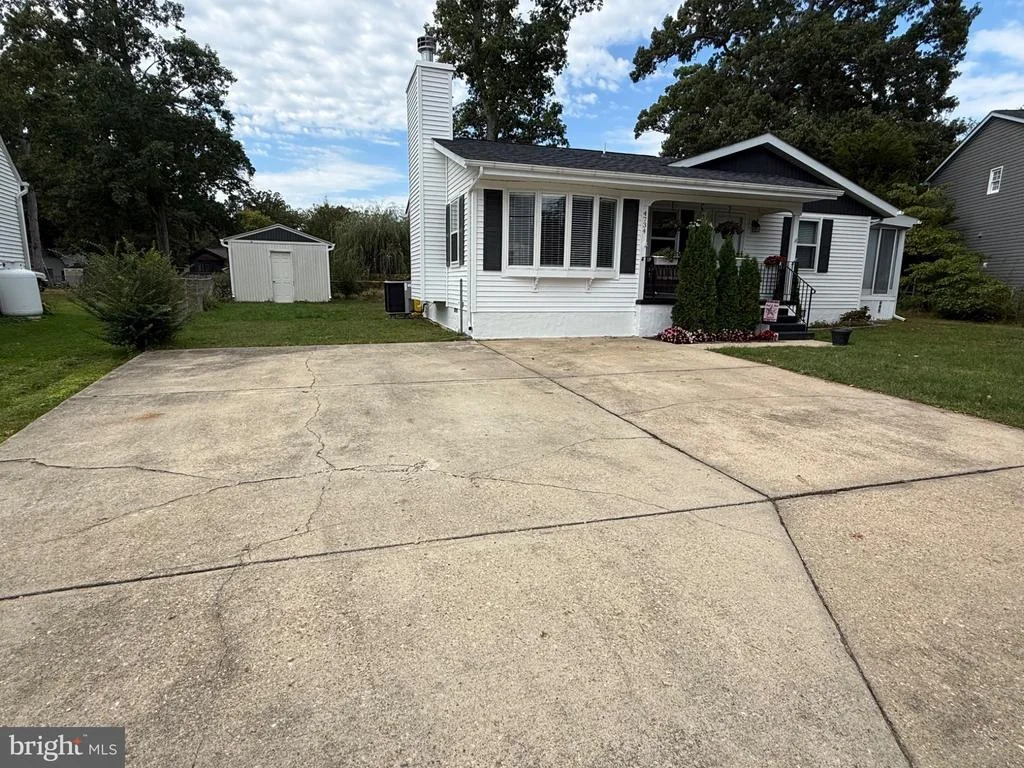 Photo of 4734 IDLEWILDE ROAD
