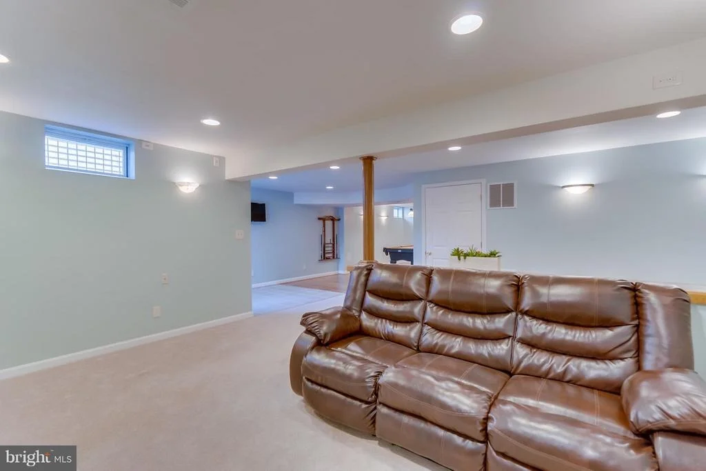 Photo of 25929 QUINLAN STREET