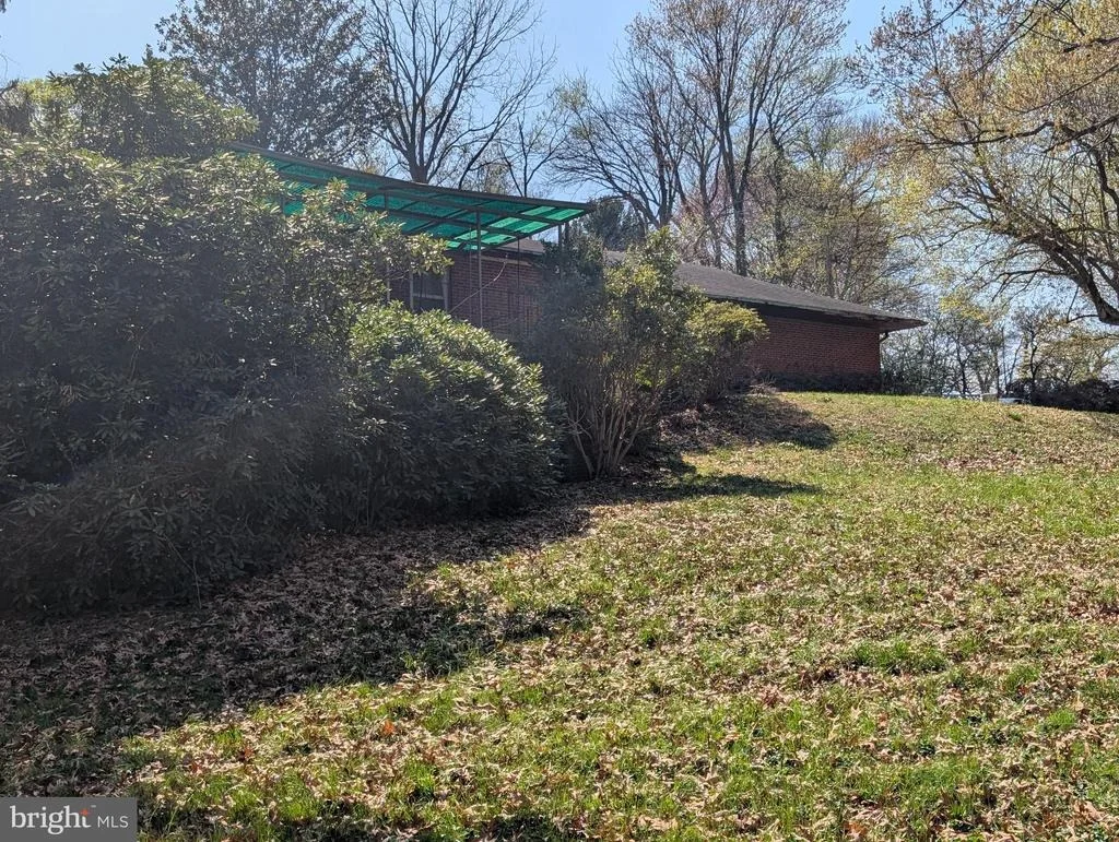 Photo of 523 COPLEY LANE