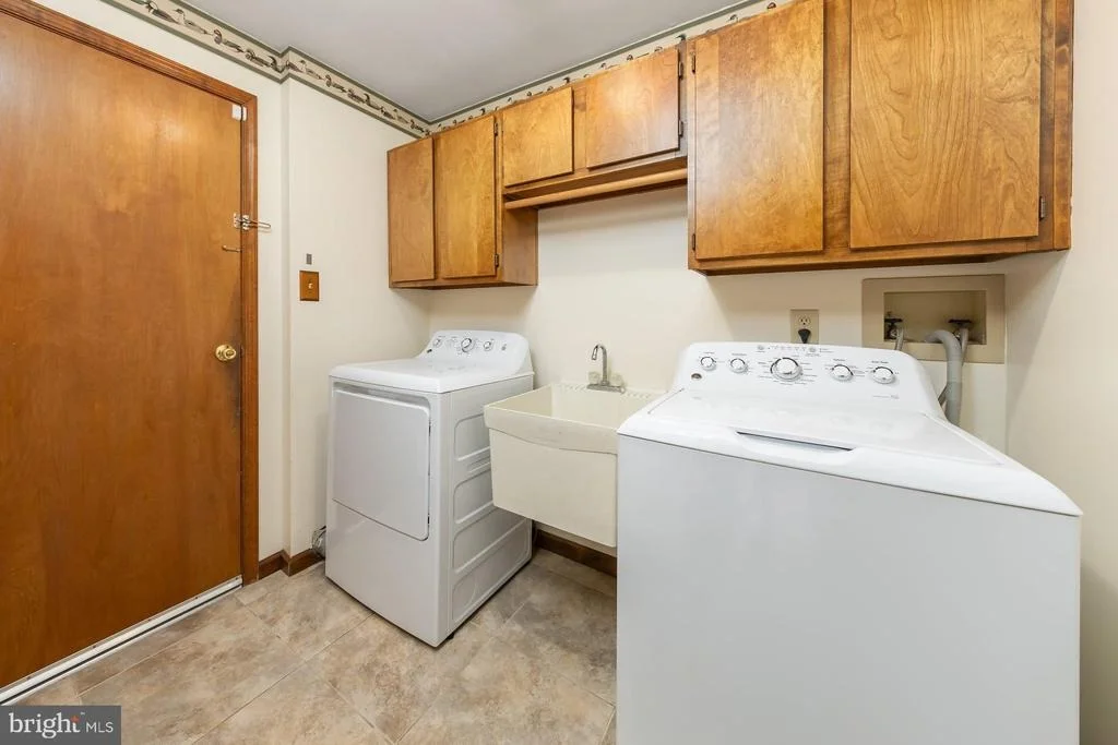 Photo of 1122 RAINBOW CIRCLE