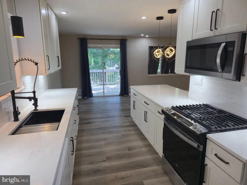 Photo of 6318 BARRS LANE