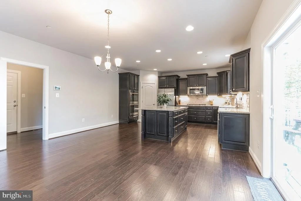 Photo of 2405 COMPTROLLERS COURT
