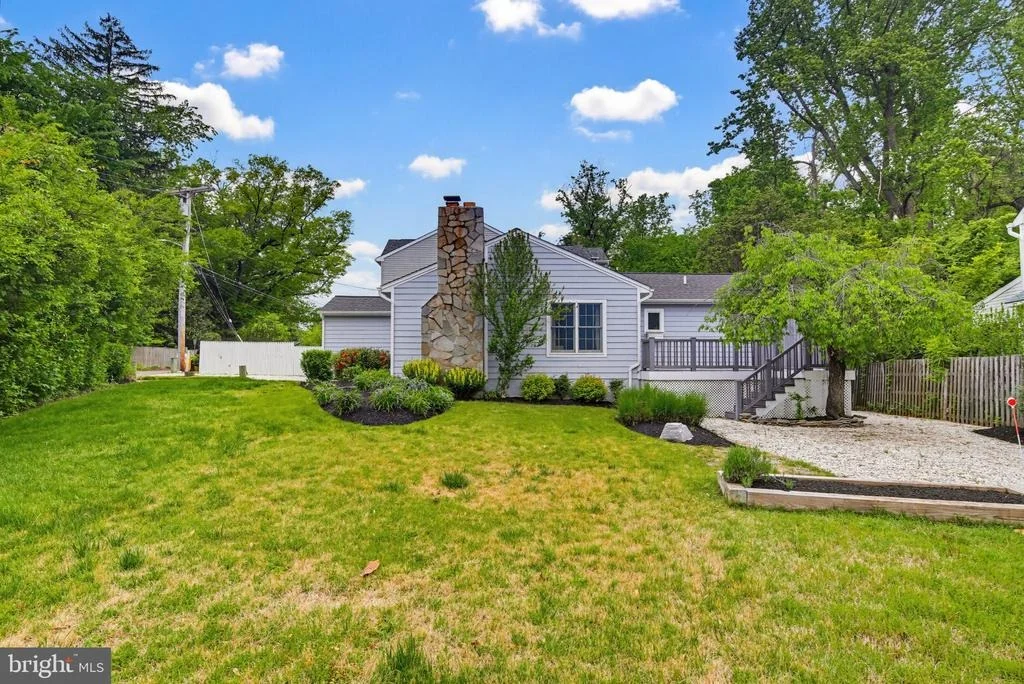 Photo of 1465 RIDGEWAY