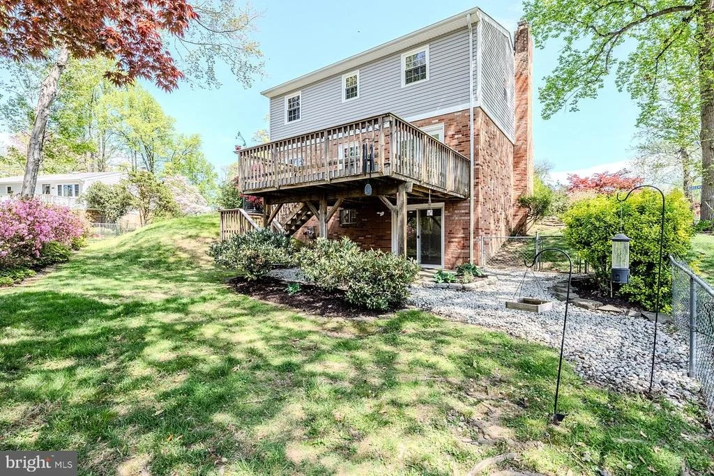 Photo of 6526 GREENVIEW LANE